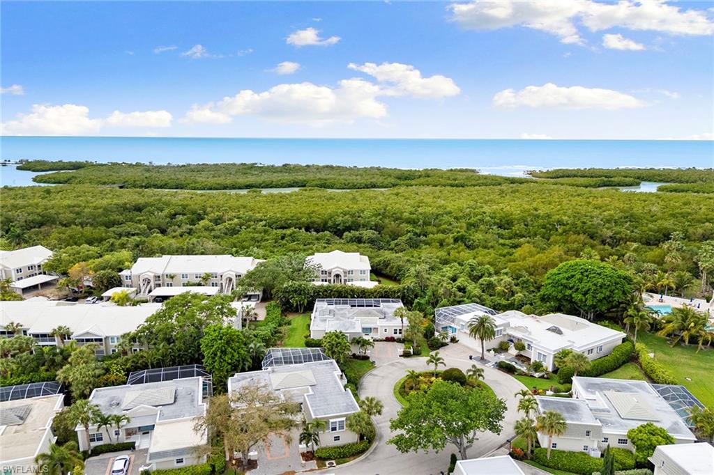 CHANTECLAIR MANOR - Residential