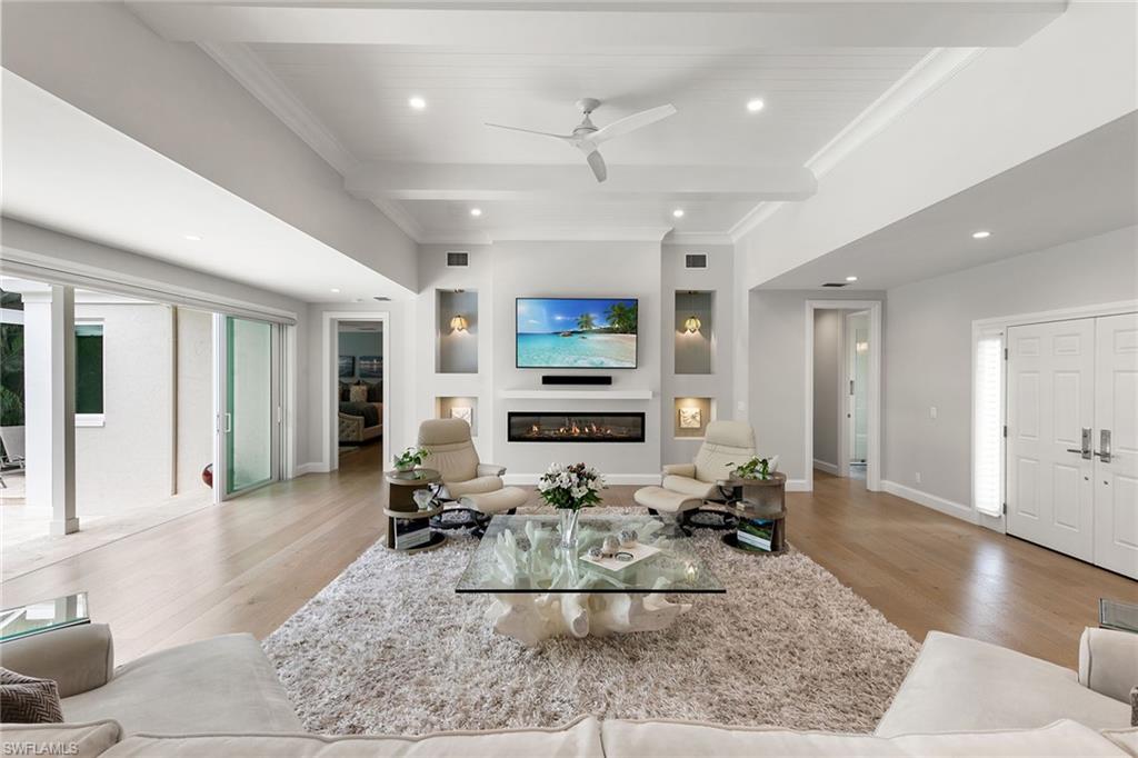 CHANTECLAIR MANOR - Residential