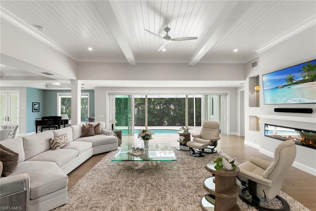 CHANTECLAIR MANOR - Residential