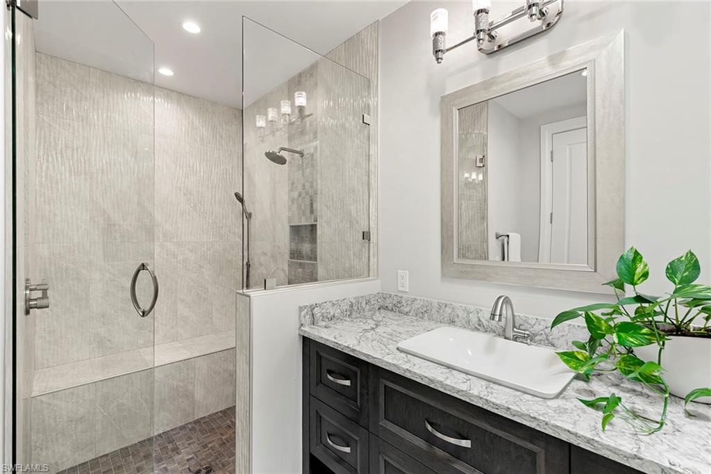 CHANTECLAIR MANOR - Residential