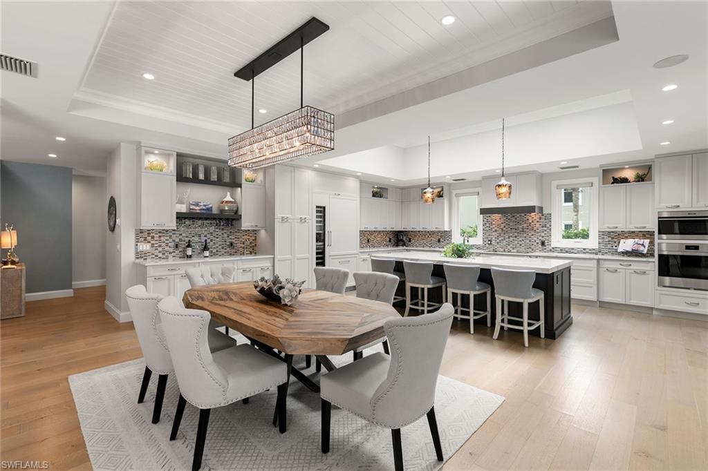 CHANTECLAIR MANOR - Residential