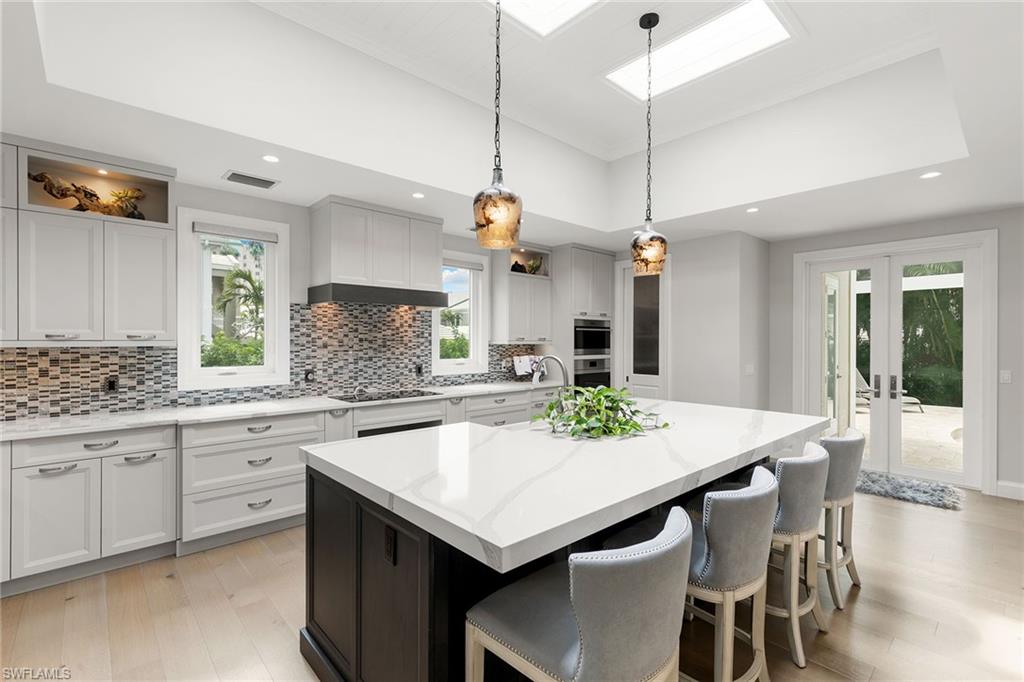 CHANTECLAIR MANOR - Residential