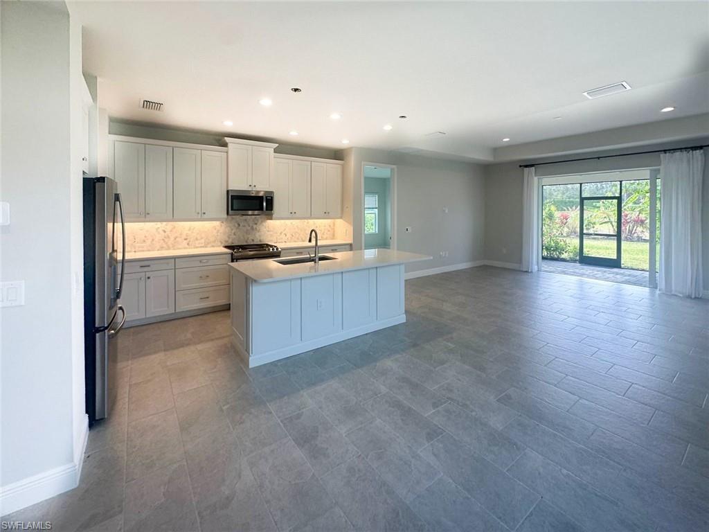 SKYSAIL - Residential