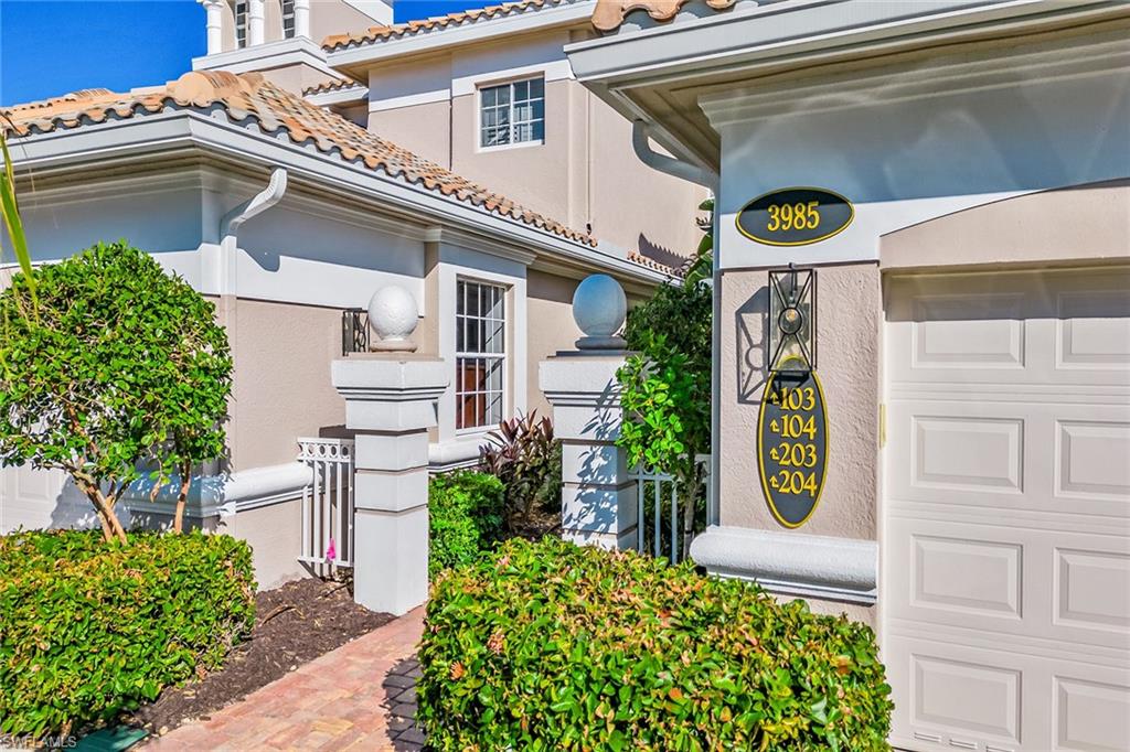 DEER CROSSING - Residential