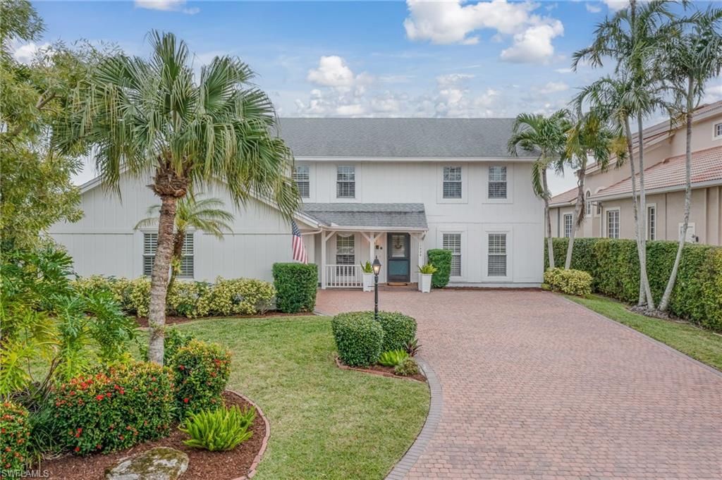 Photo of 1420 Jewel Box AVE, NAPLES, FL 34102 (MLS # 226018001)