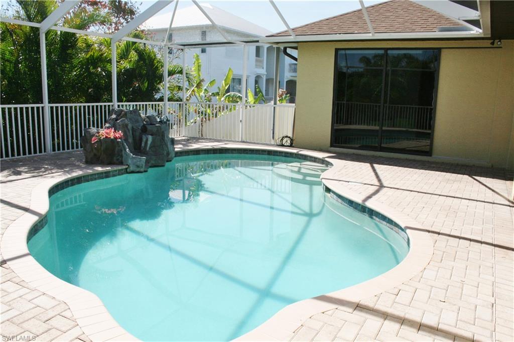 ISLAND PARK WOODLANDS - Residential