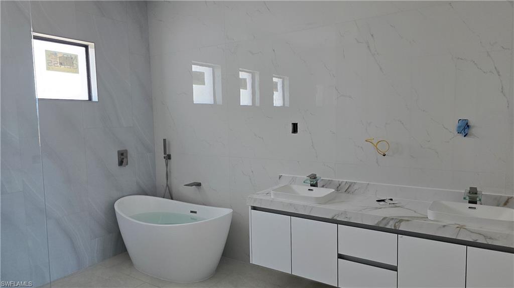 BURNT STORE LAKES - Residential