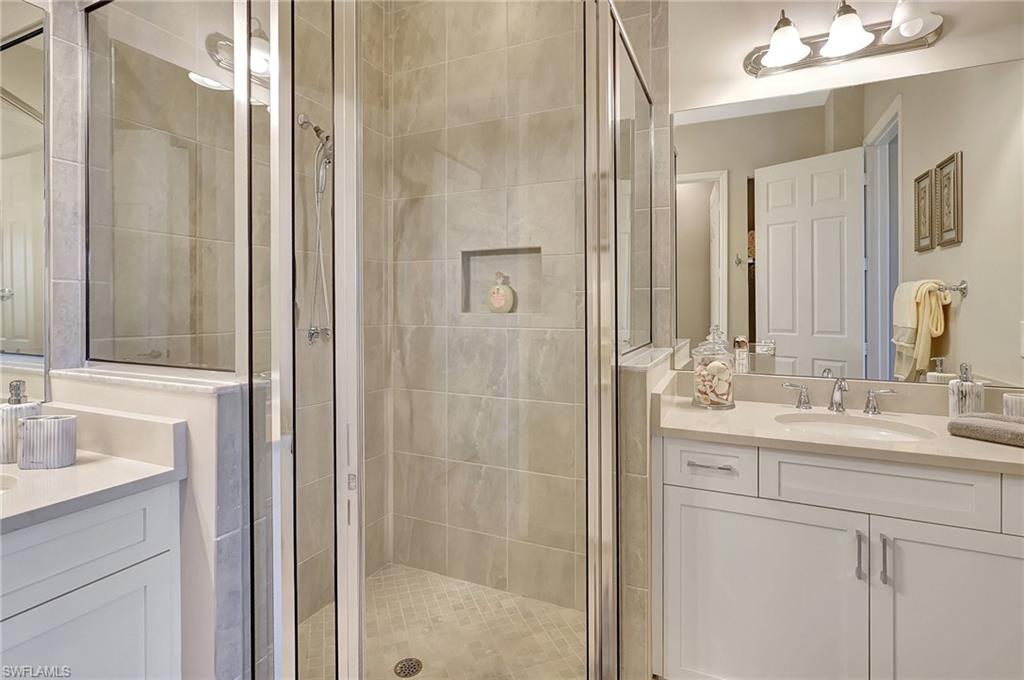 MARINA BAY - Residential