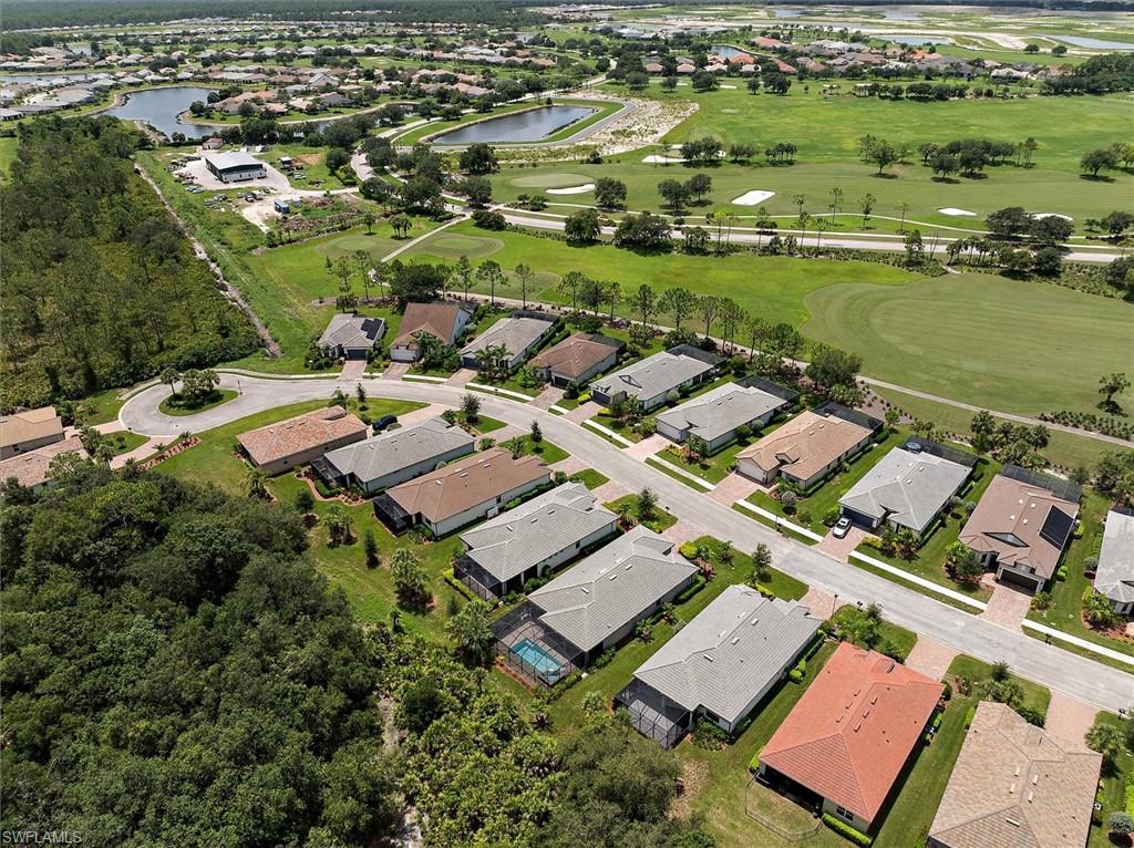 COUNTRY CLUB - Residential