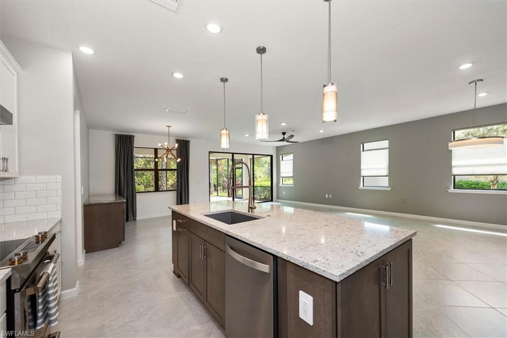 COUNTRY CLUB - Residential