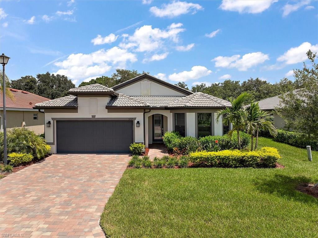 COUNTRY CLUB - Residential