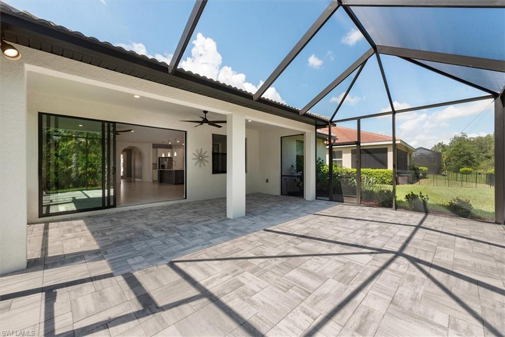 COUNTRY CLUB - Residential