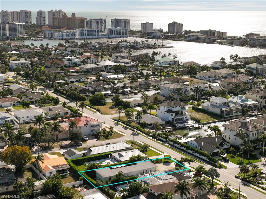 NAPLES PARK - Residential
