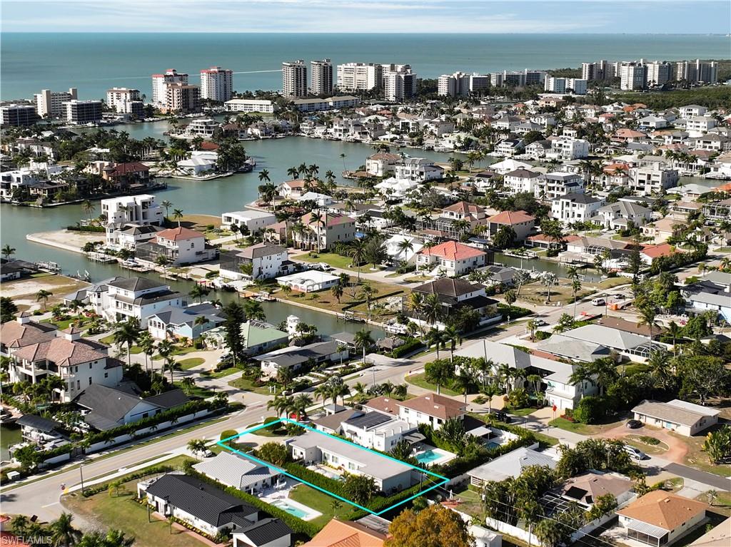 NAPLES PARK - Residential