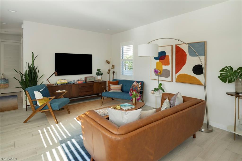 NAPLES PARK - Residential