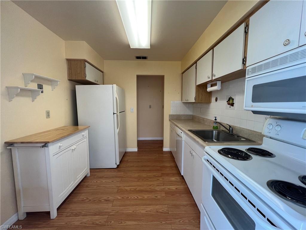 PINEWOOD CONDOMINIUM - Residential