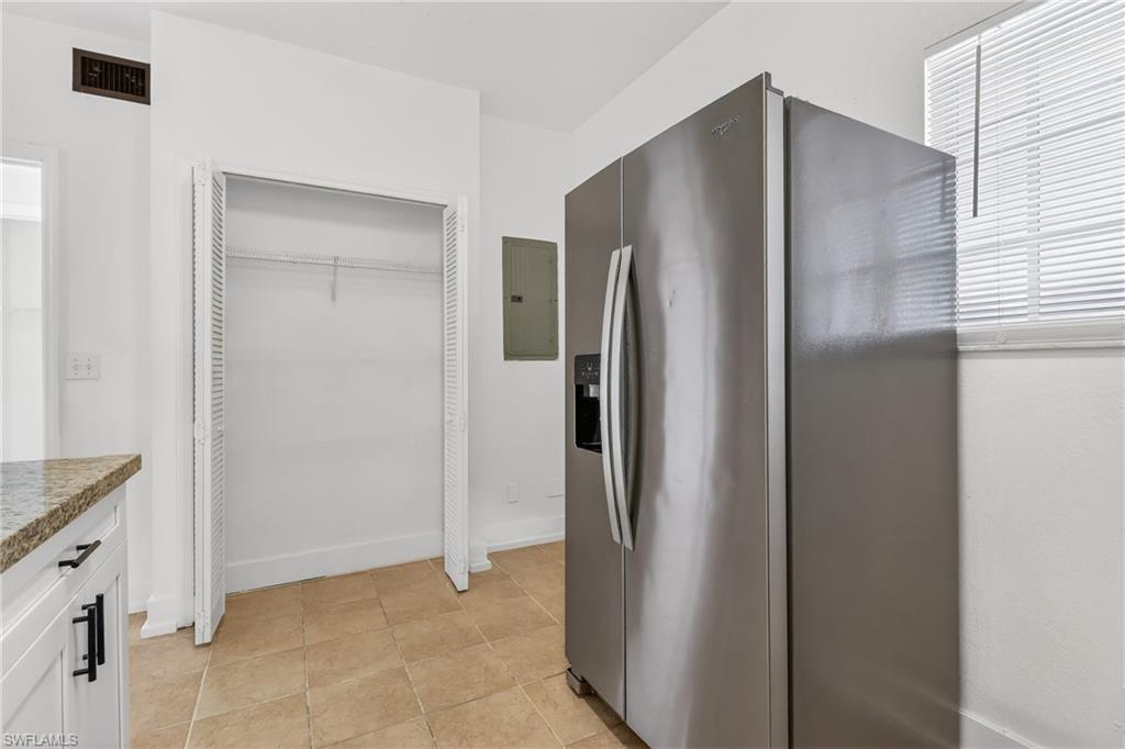 THE COVE AT SIX MILE - Residential Lease