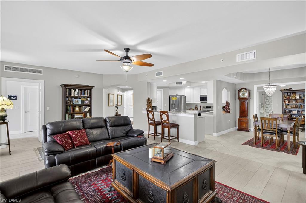 2090 W First ST G1207