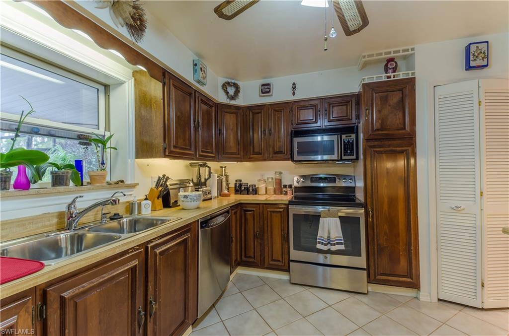 OAKES ESTATES - Residential