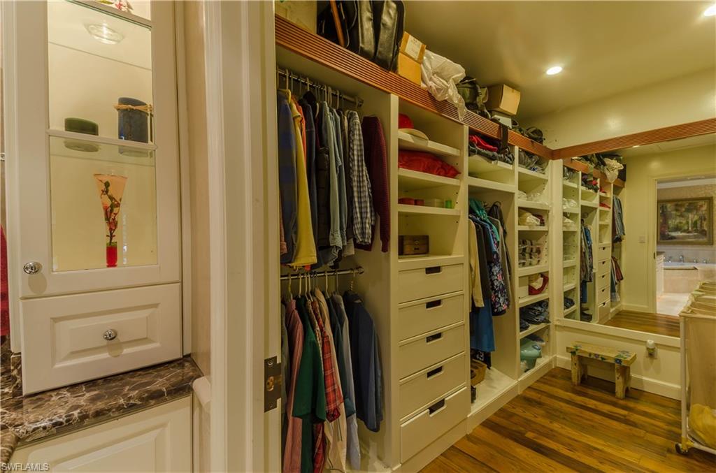 OAKES ESTATES - Residential