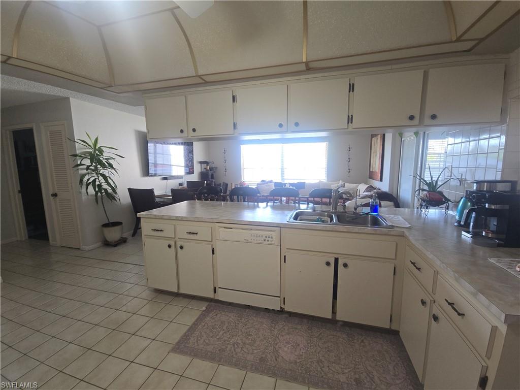 GOLDEN GATE CITY - Residential