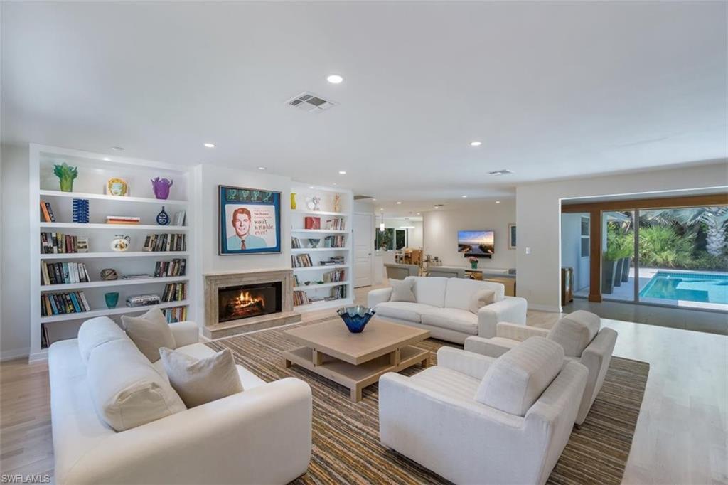 RIDGE LAKE - Residential