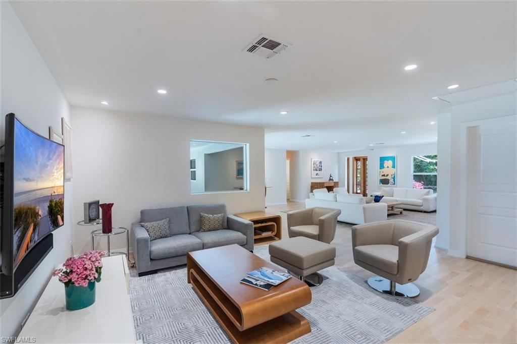 RIDGE LAKE - Residential