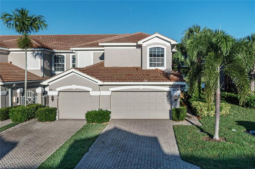 WELCOME TO PARADISE!!  Gorgeous views from this end unit Carriage Home with a 2 Car Garage!!  Home is being sold TURNKEY!!   Enjoy the Views of the Water and Wildlife from the Lanai! Feels Like you are in a Beautiful Treehouse!!!  Clean, Neat and ready for you to move in!!!  1 year Home-Tech warranty offered with your purchase.  This 3 Bedroom Carriage Home is in Beautiful Colonial Country Club. Colonial Country Club is a gem with a Gordon Lewis Championship Golf Course, Tennis, Walking Trails, Clubhouse with formal and casual dining, pickle ball, bocce, and an active social and Golf membership. Close to the Red Sox and Twins stadiums as well as the airport and I75 is the ideal location! Want to get your tee times a week in advance This is the place for you!!!
GOLF MEMBERSHIP INCLUDED!!!