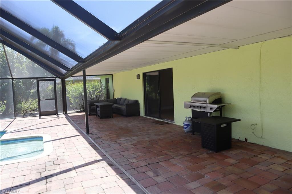 WILLOUGHBY ACRES - Residential