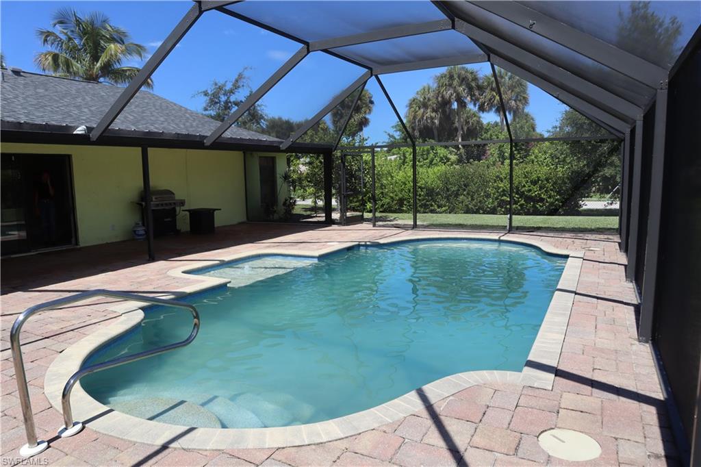 WILLOUGHBY ACRES - Residential