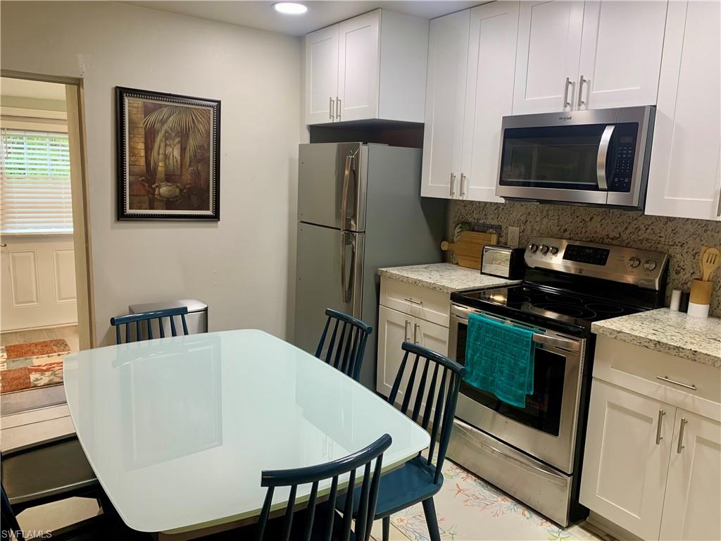 CHARLOTTE SHORES - Residential Lease