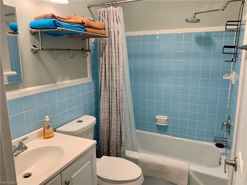 CHARLOTTE SHORES - Residential Lease