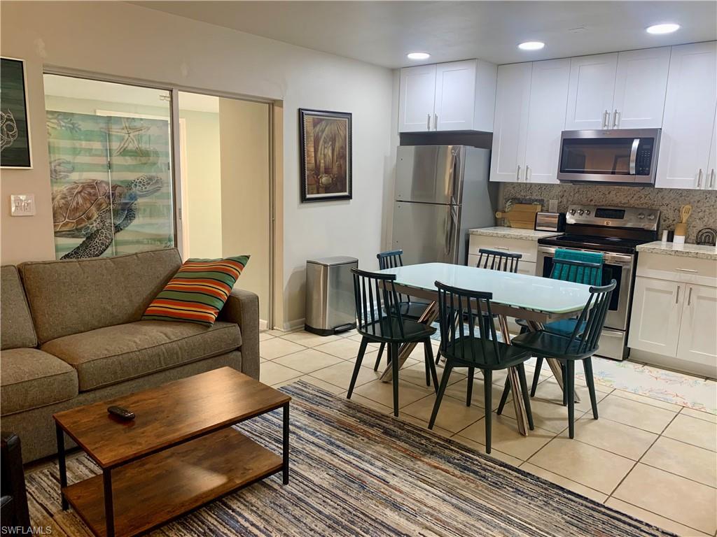 CHARLOTTE SHORES - Residential Lease