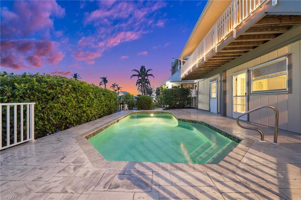 2324 Cherimoya LN