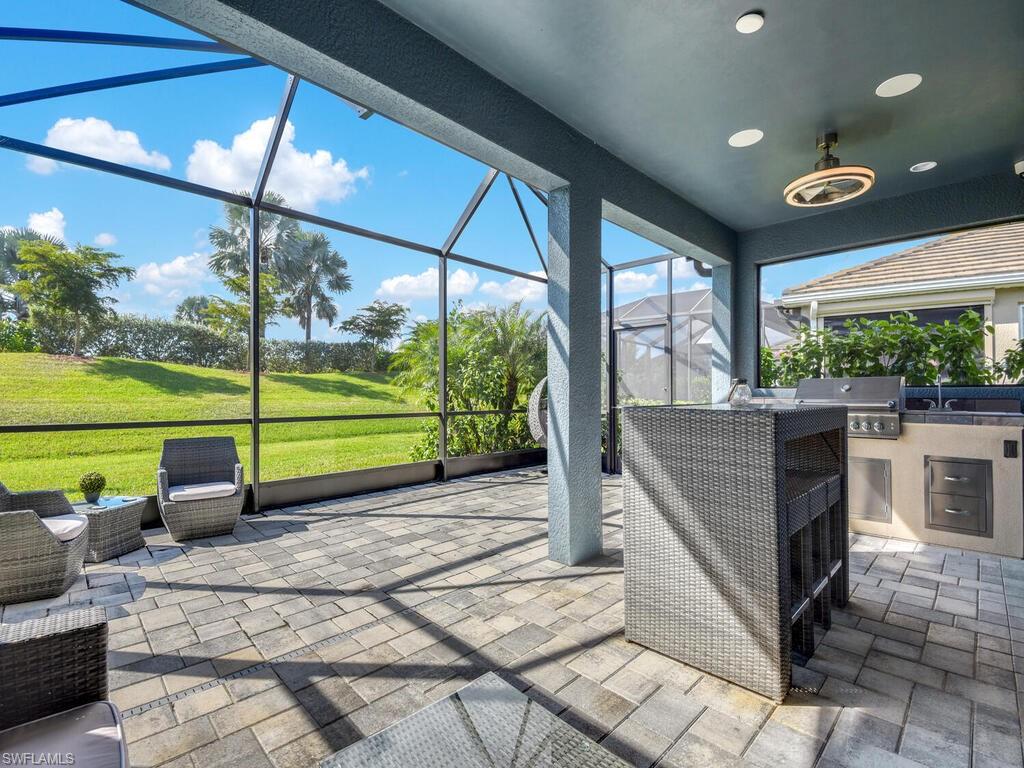 HALFMOON POINT - Residential