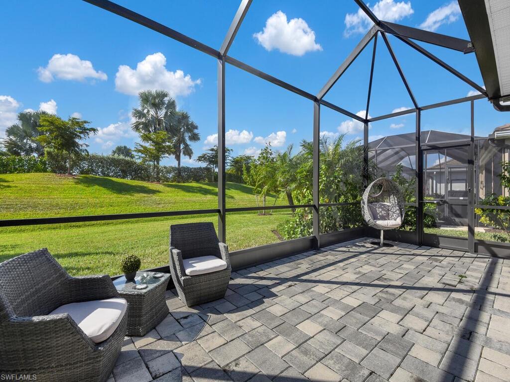 HALFMOON POINT - Residential