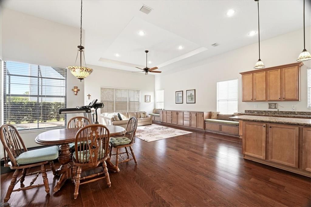 MAPLE RIDGE - Residential