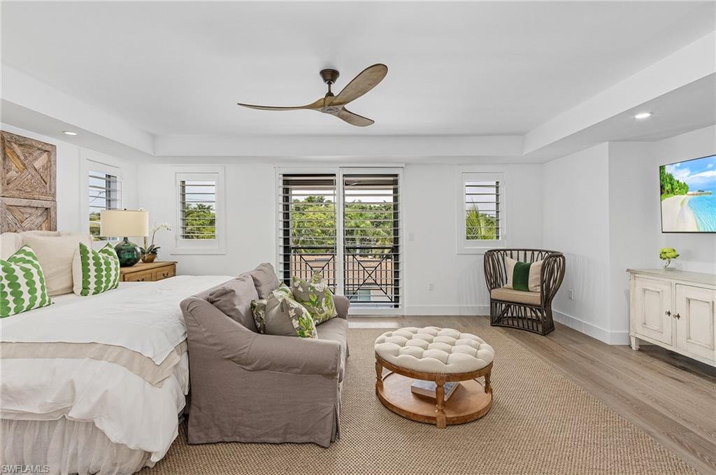 ESMERALDA ON EIGHTH - Residential