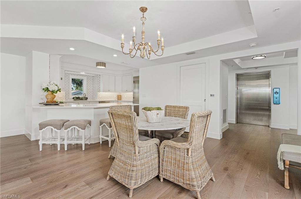 ESMERALDA ON EIGHTH - Residential