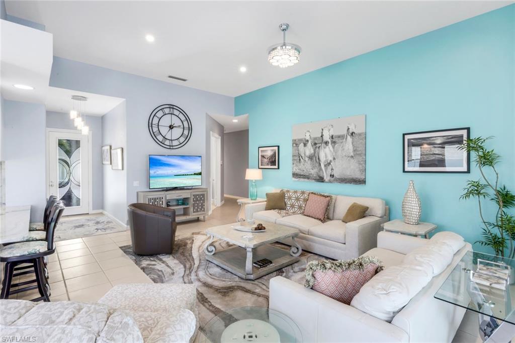 ISLAND WALK - Residential