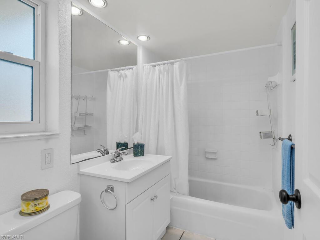 MARCO BEACH - Residential