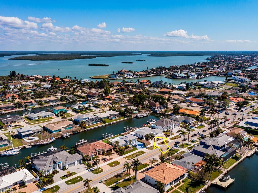 MARCO BEACH - Residential