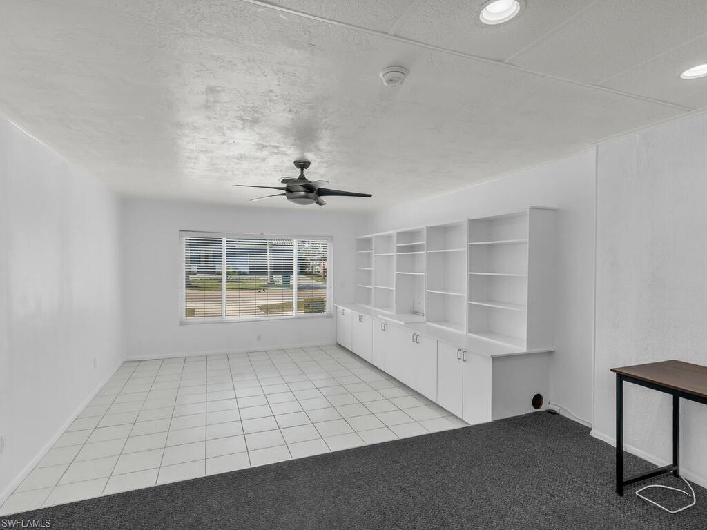 MARCO BEACH - Residential