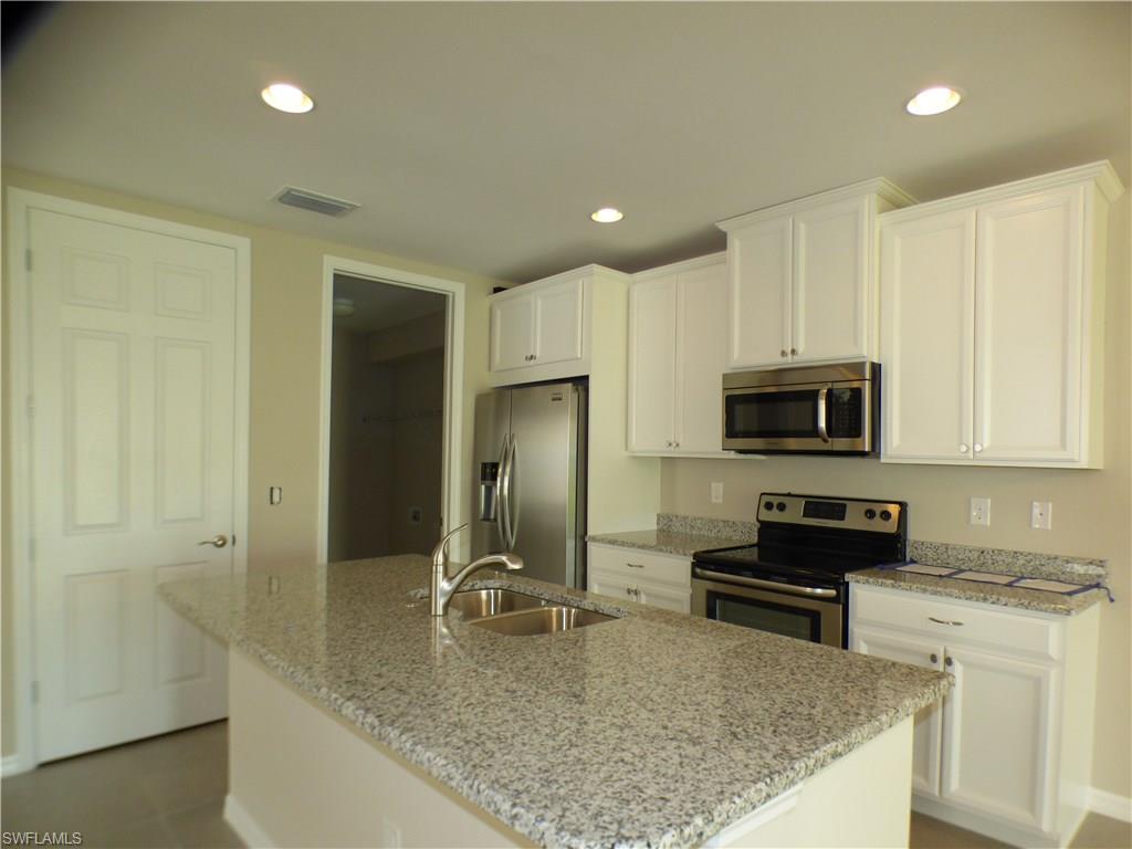 CORAL HARBOR - Residential