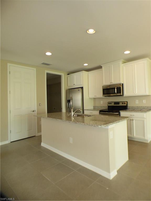 CORAL HARBOR - Residential