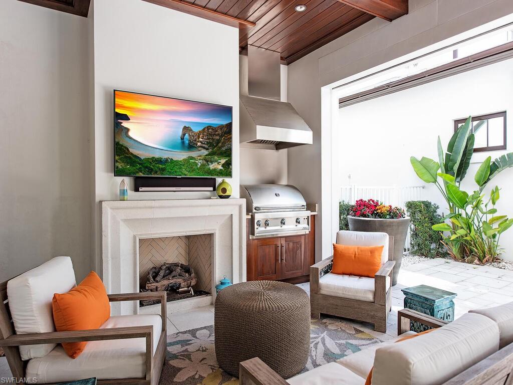 OLDE NAPLES - Residential