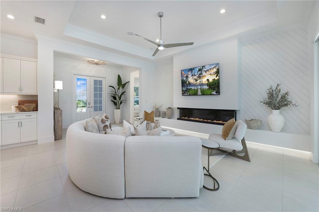14391 Laguna Springs LN