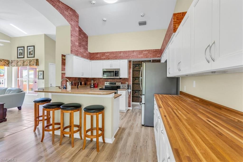 CORAL ISLE - Residential