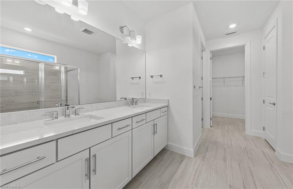 NORTHRIDGE - Residential