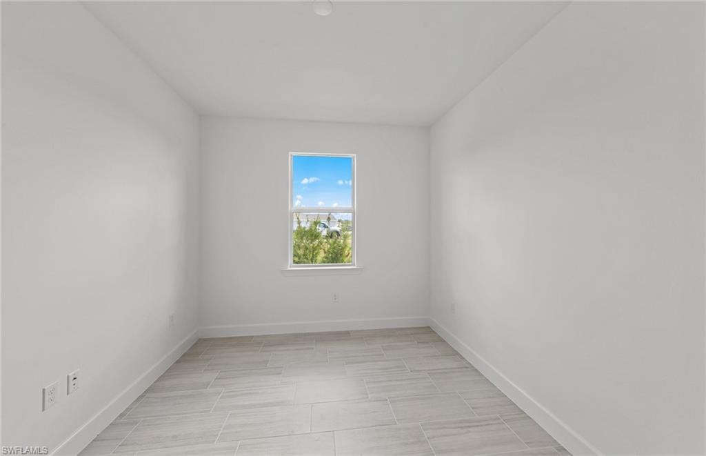 NORTHRIDGE - Residential